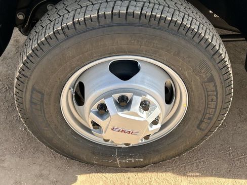 New 2026 GMC Sierra 3500 Pro w/ Convenience Package RWD image 32
