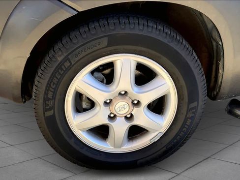 Used 2005 Hyundai Tucson GLS image 10