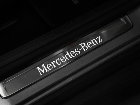 Used 2024 Mercedes-Benz GLC 300 image 23