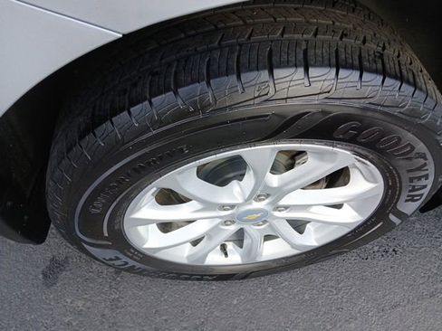 Used 2019 Chevrolet Equinox LT image 6