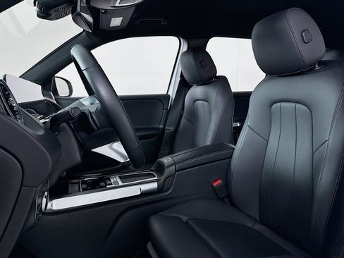 Certified 2026 Mercedes-Benz GLB 250 image 17