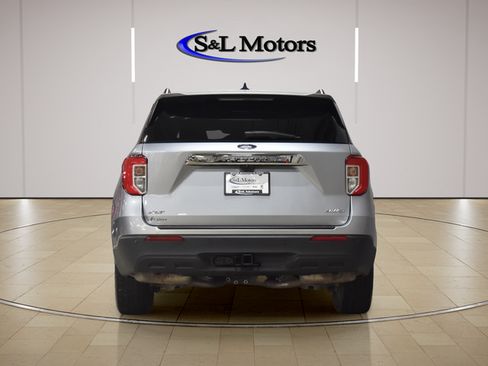Used 2024 Ford Explorer XLT w/ Class IV Trailer Tow Package AWD/4WD image 7