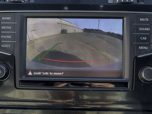 Used 2016 Volkswagen GTI S image 37