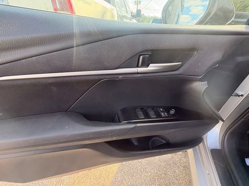 Used 2025 Toyota Camry LE FWD image 13