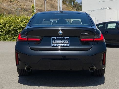 New 2026 BMW 330i Sedan w/ M Sport Package RWD image 19