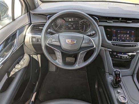 Certified 2025 Cadillac XT5 Premium Luxury image 19