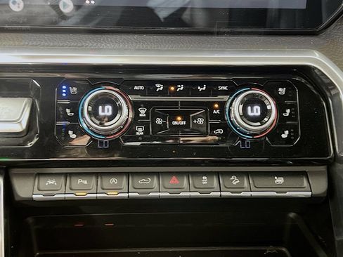 Used 2022 GMC Sierra 1500 Denali AWD/4WD image 18