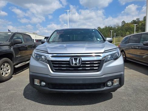 Used 2017 Honda Ridgeline RTL-T image 2