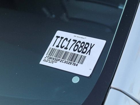 Used 2012 Toyota Prius Plug-In Hybrid image 29