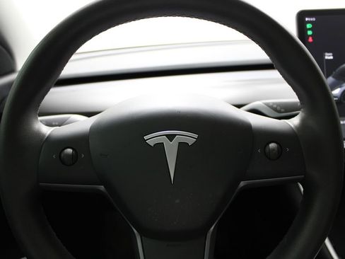 Used 2020 Tesla Model Y Long Range image 27