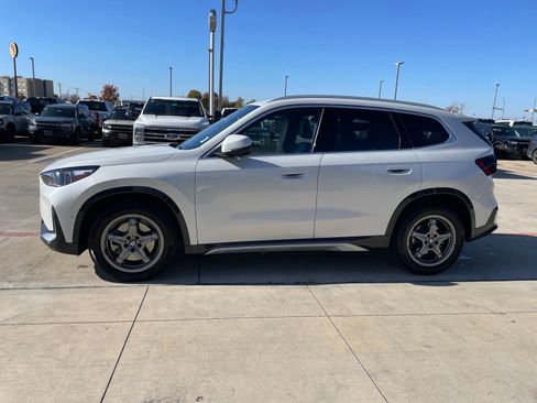 Used 2025 BMW X1 xDrive28i image 2