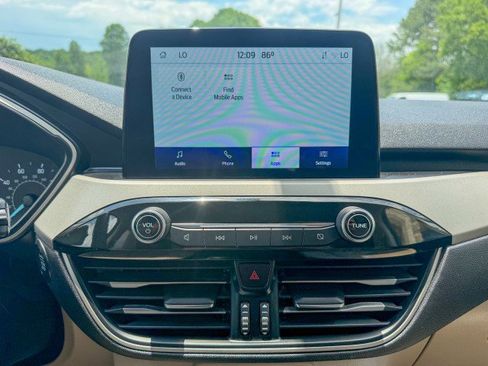 Used 2022 Ford Escape SEL FWD image 11