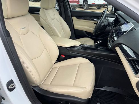 Used 2023 Cadillac CT5 Premium Luxury image 10