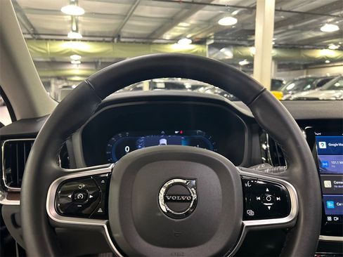 Certified 2025 Volvo V60 B5 Cross Country Plus image 12