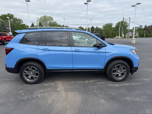 Used 2024 Honda Passport TrailSport image 10