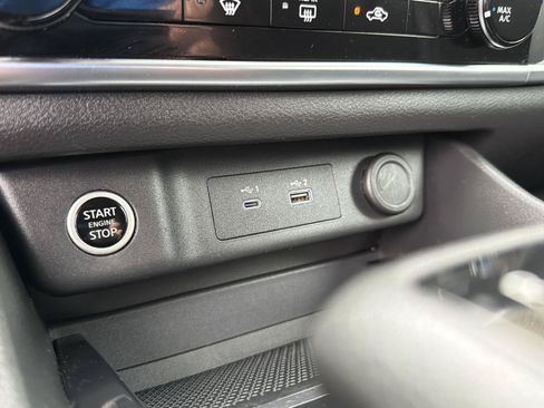Used 2023 Nissan Rogue S AWD/4WD image 24