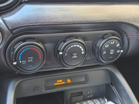 Used 2016 MAZDA MX-5 Miata Club image 19