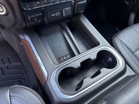 Certified 2022 Chevrolet Silverado 1500 High Country w/ Safety Package II image 28