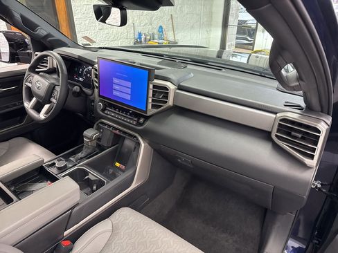 Used 2025 Toyota Tundra Limited image 54