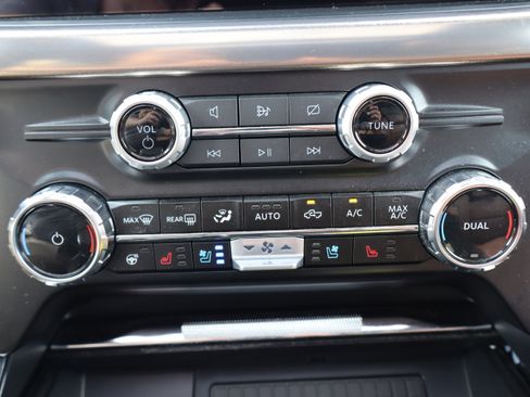 Used 2024 Ford F150 King Ranch w/ FX4 Off-Road Package AWD/4WD image 22