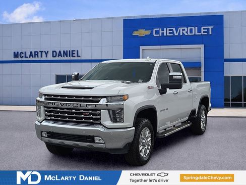 Used 2020 Chevrolet Silverado 2500 LTZ w/ LTZ Plus Package AWD/4WD image 2