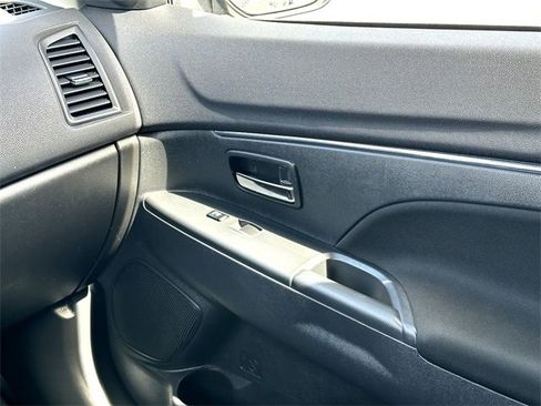 Used 2024 Mitsubishi Outlander Sport ES image 26