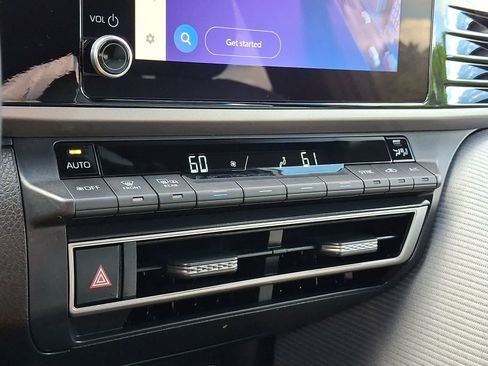 Certified 2025 Toyota Camry SE AWD/4WD image 20
