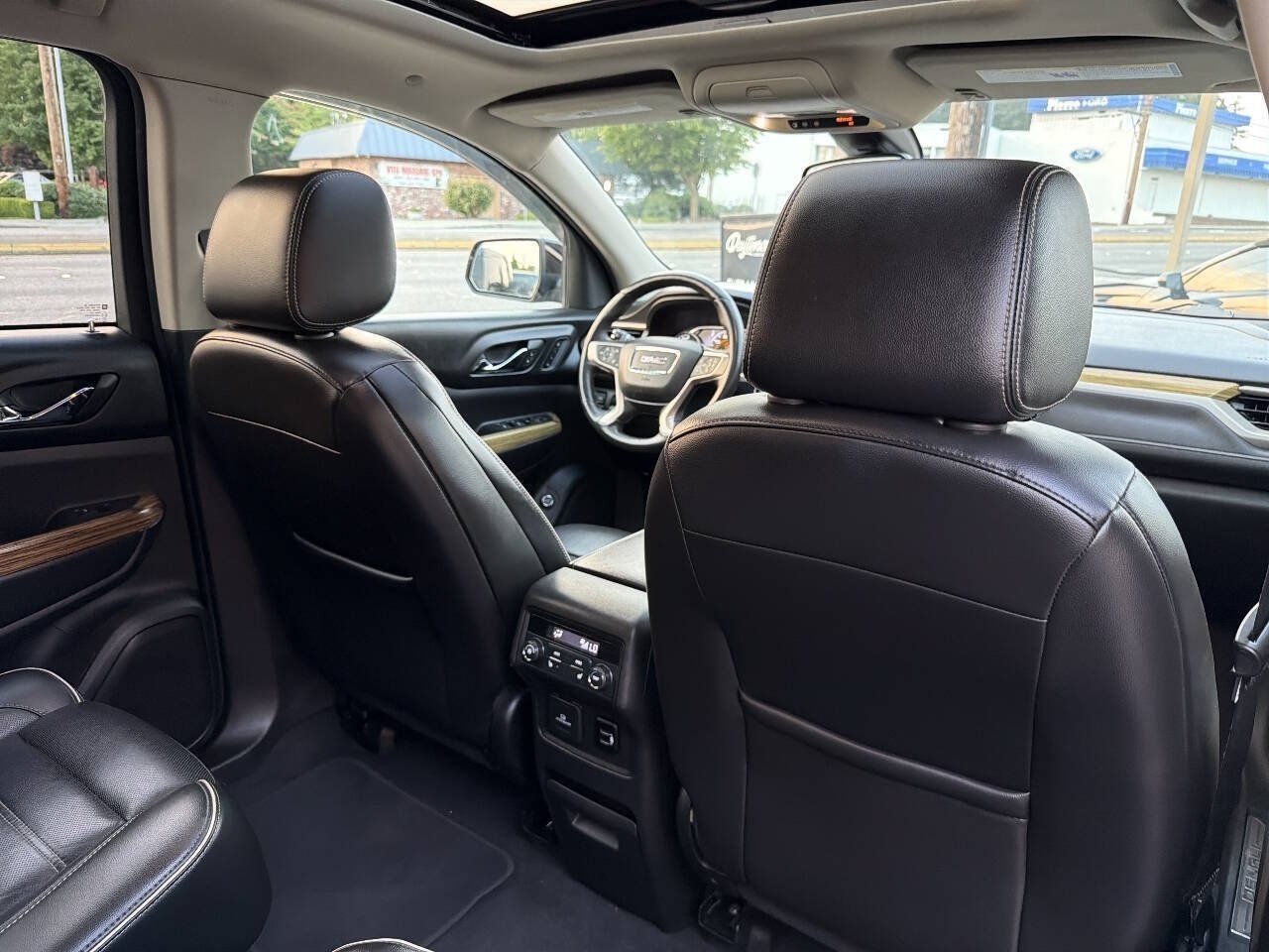 Used 2017 GMC Acadia Denali AWD/4WD image 23