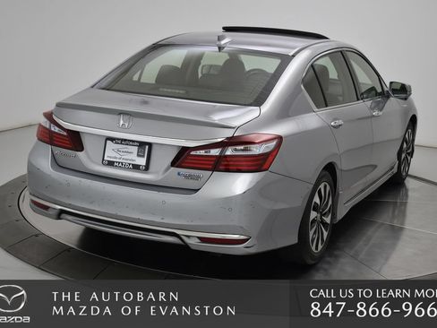 Used 2017 Honda Accord Touring image 22