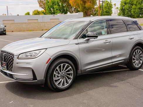 Used 2024 Lincoln Corsair Reserve w/ Equipment Group 201A AWD/4WD image 3