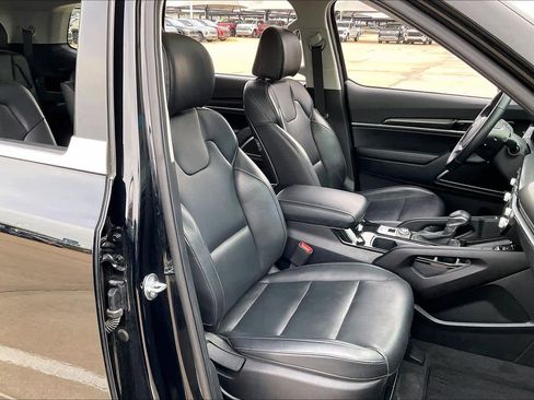 Used 2025 Kia Telluride S image 8