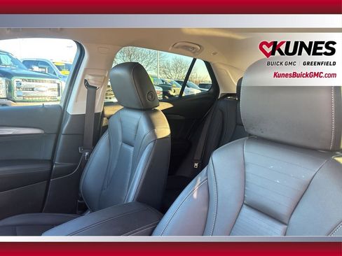 Used 2024 Buick Envision Preferred image 18