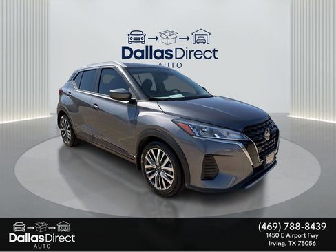 Used 2023 Nissan Kicks SV image 1