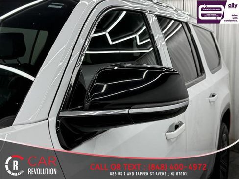 Used 2023 Jeep Wagoneer L Series II image 73