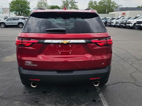 Used 2023 Chevrolet Traverse LT FWD image 6