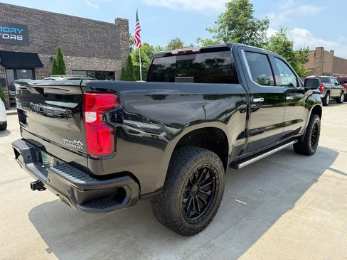 Used 2019 Chevrolet Silverado 1500 High Country w/ Technology Package AWD/4WD image 4
