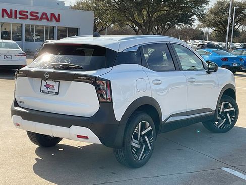 New 2026 Nissan Kicks SV image 5