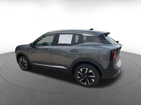 Used 2026 Nissan Kicks SV w/ Cold Weather Package AWD/4WD image 9