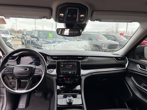 Used 2022 Jeep Grand Cherokee L Laredo w/ Luxury Tech Group I image 29