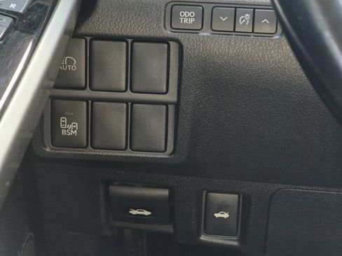 Used 2017 Lexus IS 300 AWD w/ Premium Package image 20