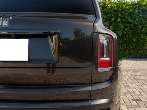 Used 2020 Rolls-Royce Cullinan Black Badge image 88