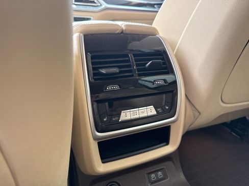 Used 2019 BMW X7 xDrive40i w/ Premium Package image 11