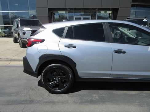 Used 2024 Subaru Crosstrek 2.0i AWD/4WD image 11