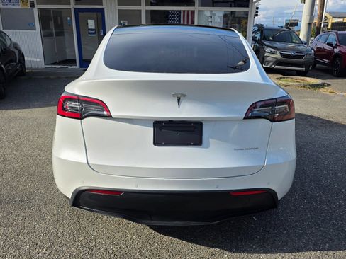 Used 2021 Tesla Model Y Long Range AWD/4WD image 6