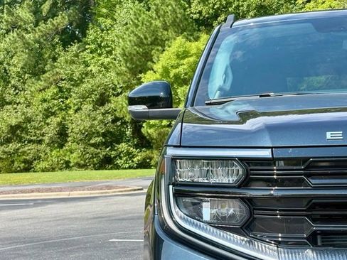 Used 2026 Ford Expedition Platinum w/ Platinum Ultimate Package AWD/4WD image 13