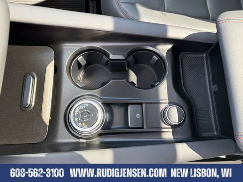 Used 2025 Ford Explorer Active w/ Active Comfort Package AWD/4WD image 26
