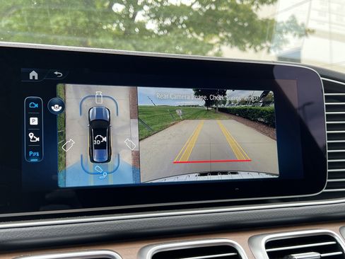 Certified 2026 Mercedes-Benz GLS 450 4MATIC image 28