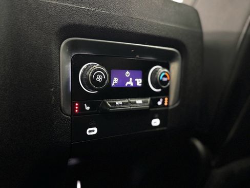 Used 2021 Chevrolet Tahoe Z71 image 36