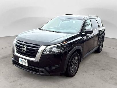Certified 2024 Nissan Pathfinder SV