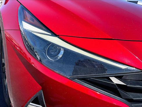 Used 2021 Hyundai Elantra SEL FWD image 28